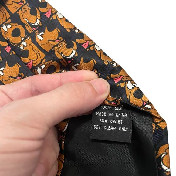 Briefly Stated Cartoon Network Scooby Doo Silk Necktie Tie Novelty Cartoon Dogs - Picture 5 of 7